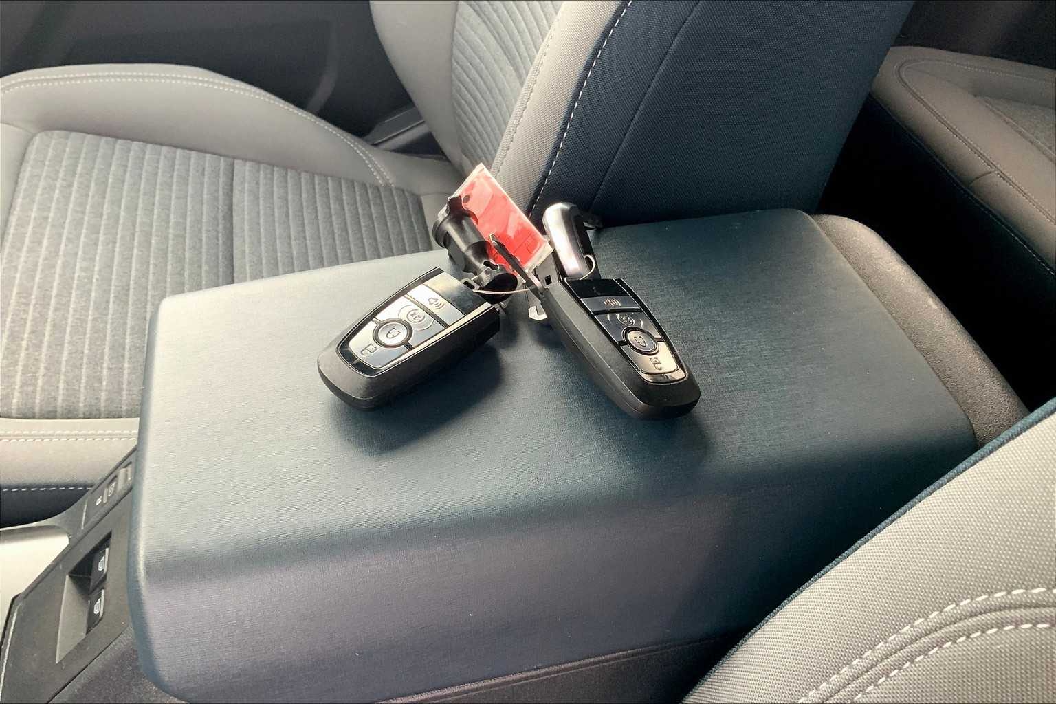 2021 Ford Bronco Outer Banks photo 12
