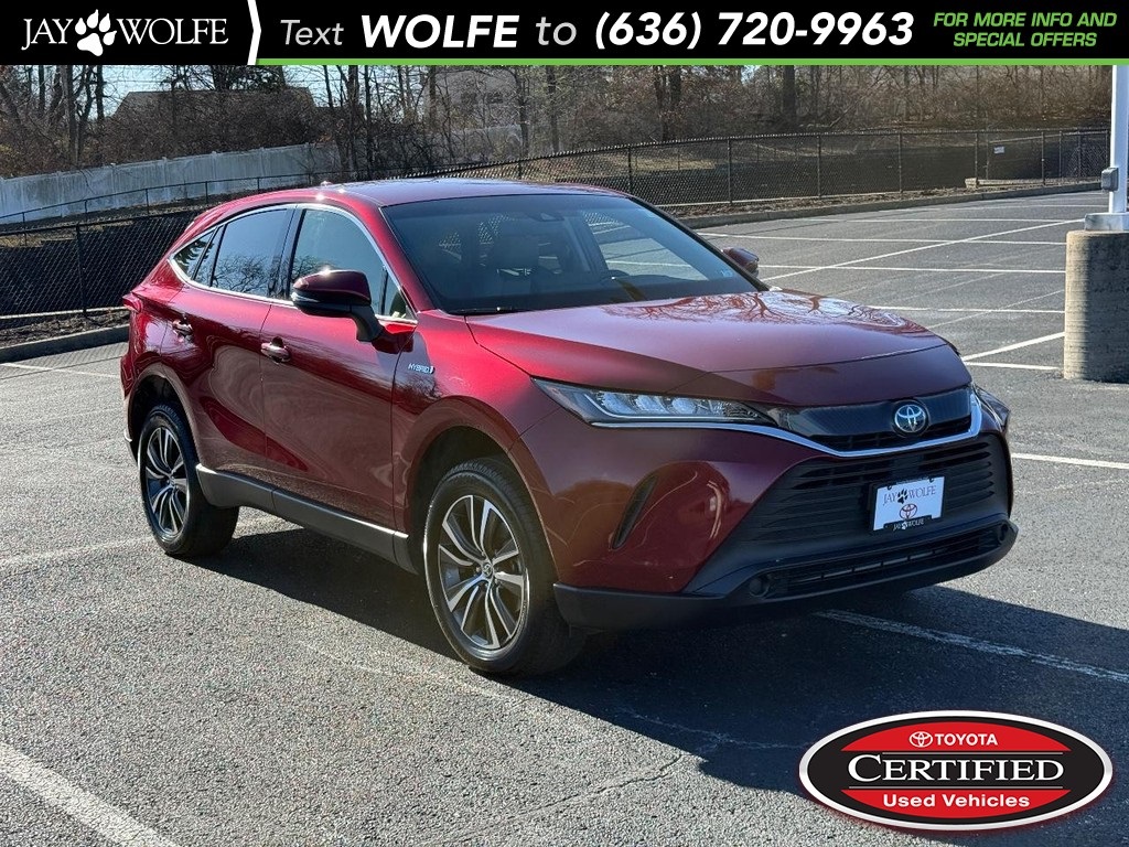 2021 Toyota Venza LE's photo