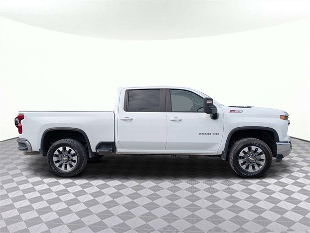 2024 Chevrolet Silverado 2500HD LT photo 3