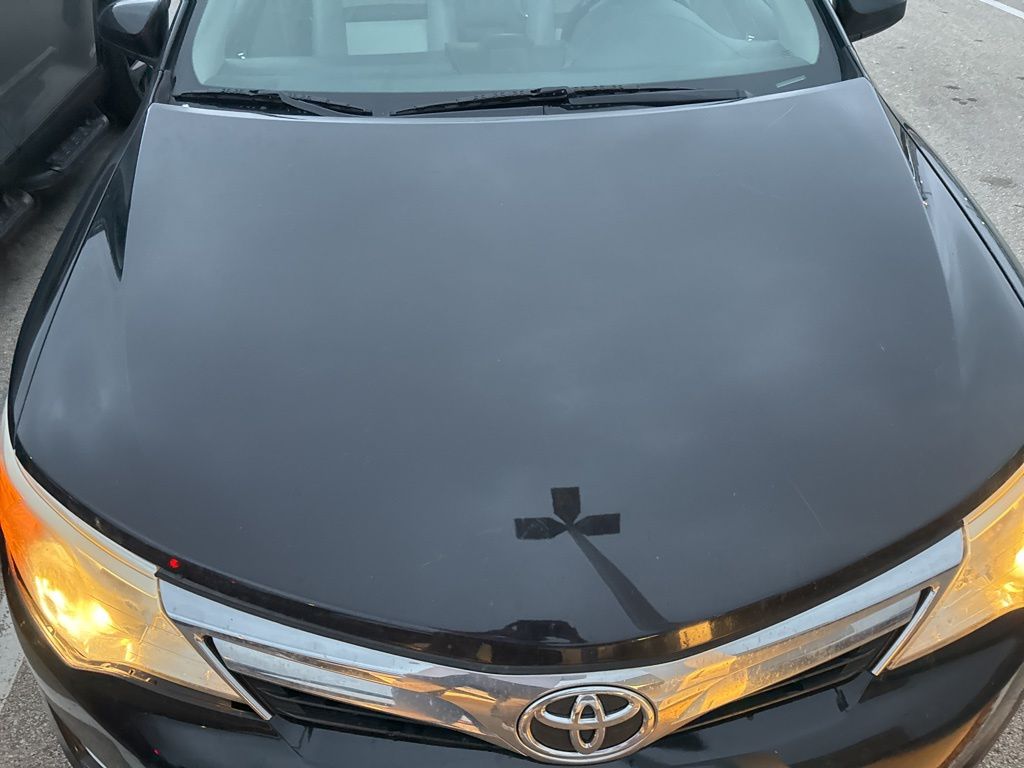 2012 Toyota Camry XLE photo 3