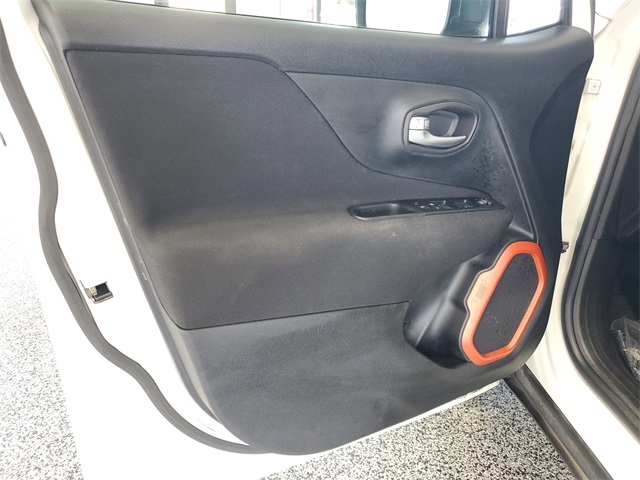 2020 Jeep Renegade Sport photo 4