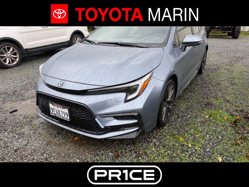 2023 Toyota Corolla SE's photo