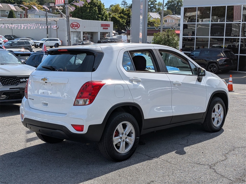 2020 Chevrolet Trax LS photo 5