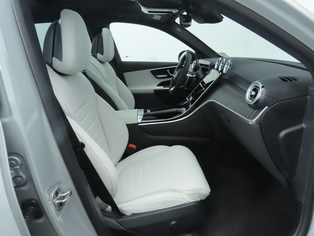 2026 Mercedes Benz GLC 300 4MATIC photo 19