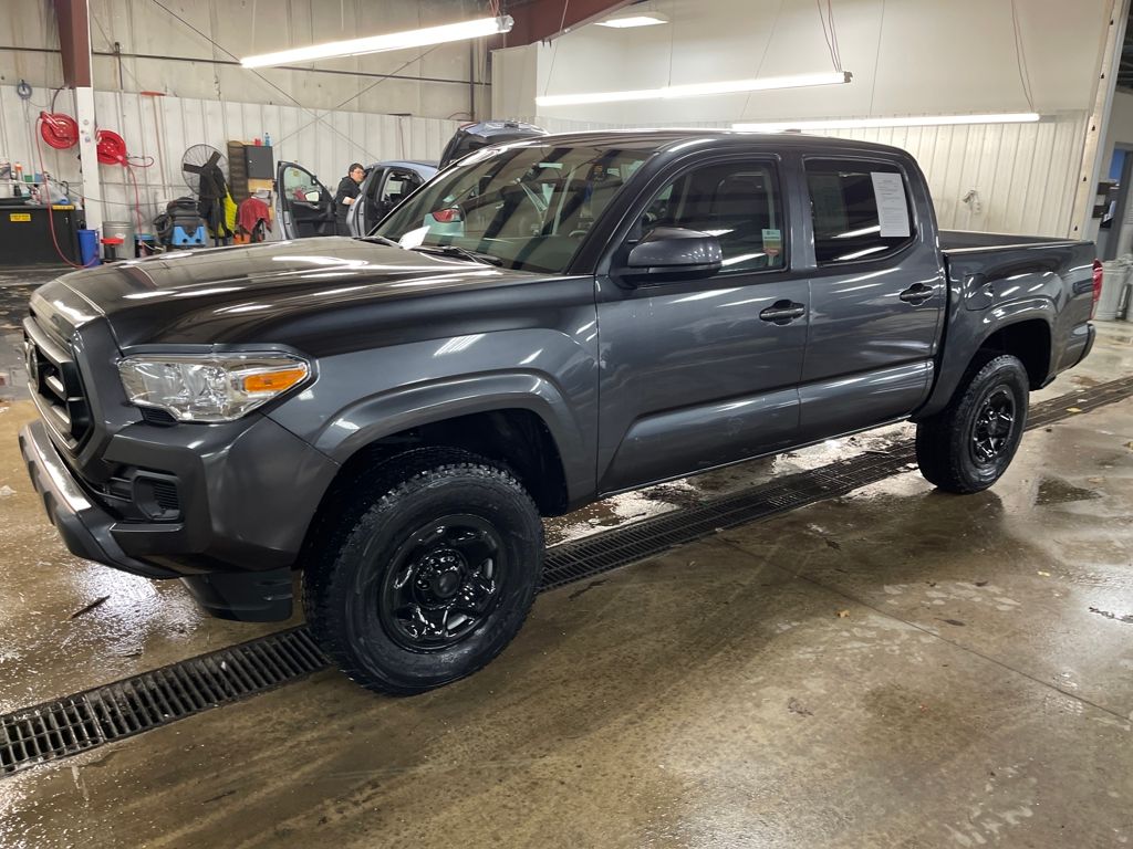 2022 Toyota Tacoma SR's photo