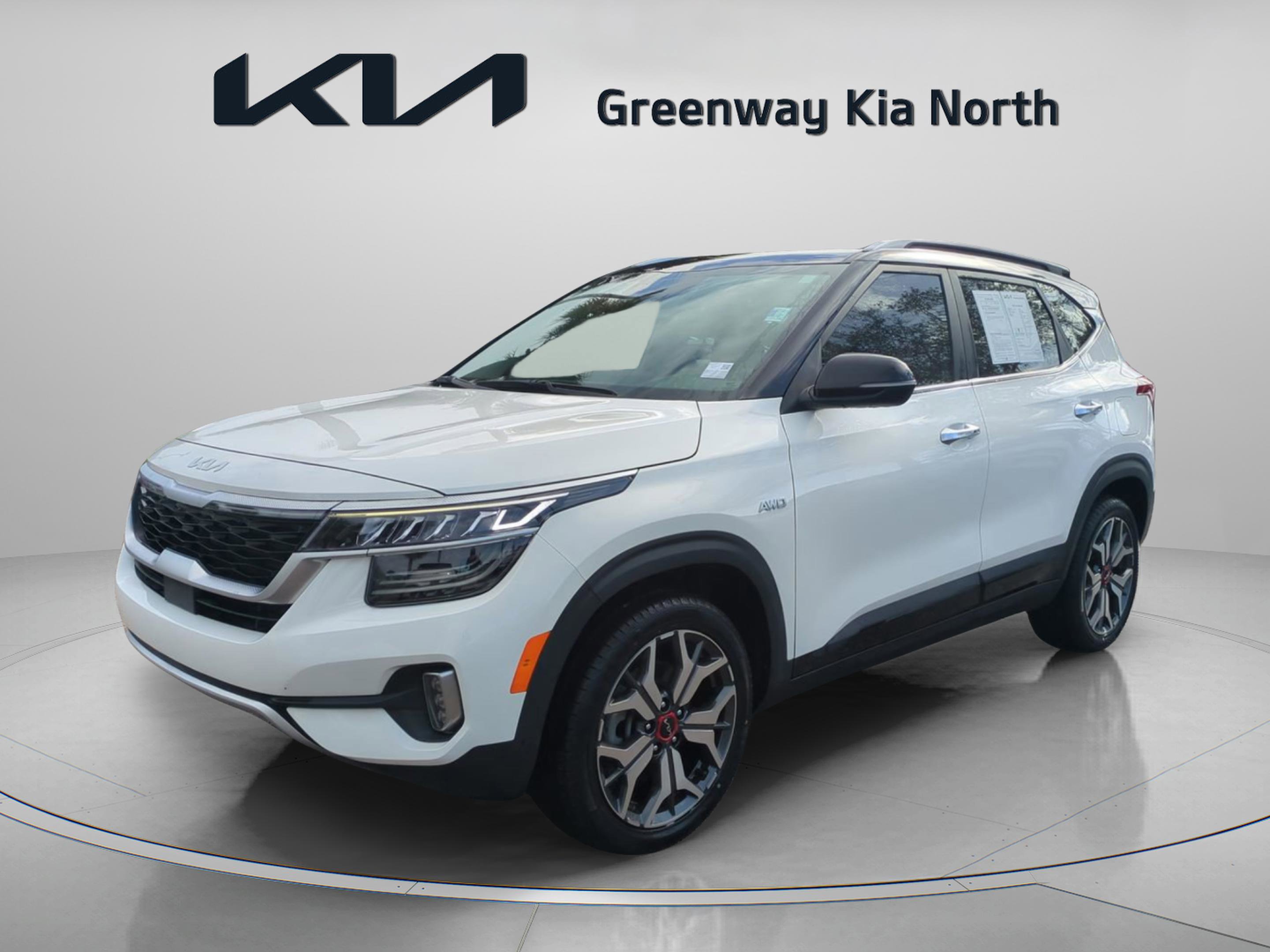 2022 Kia Seltos SX photo 2