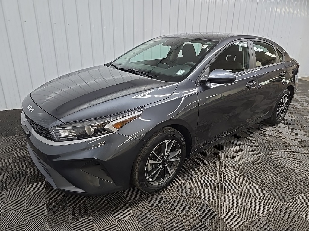 2023 Kia Forte LXS photo 8
