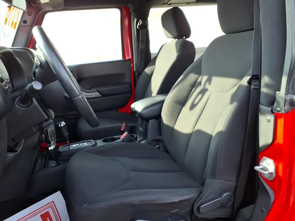 2016 JEEP WRANGLER - Image 17