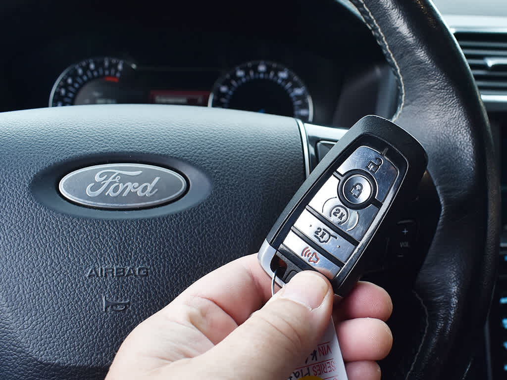 2019 Ford Explorer Platinum photo 9