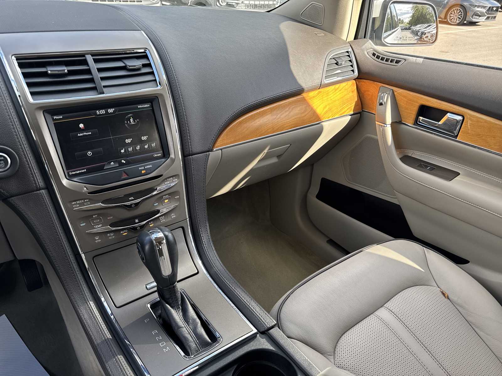 2012 Lincoln MKX photo 22