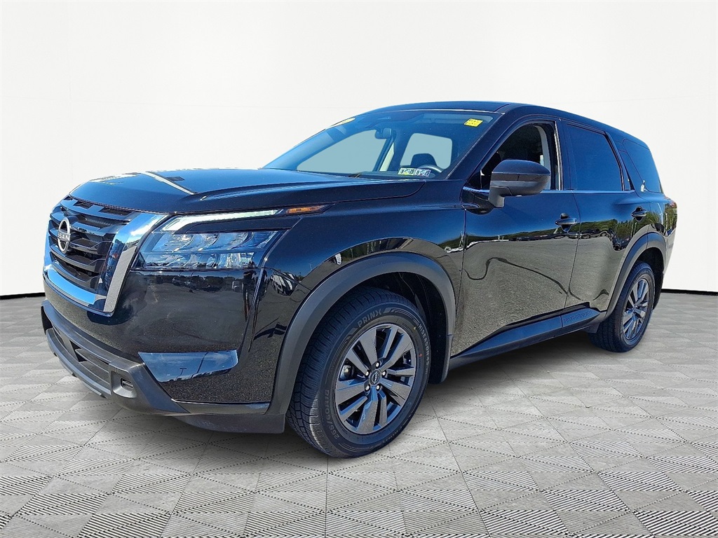2024 Nissan Pathfinder S photo 3