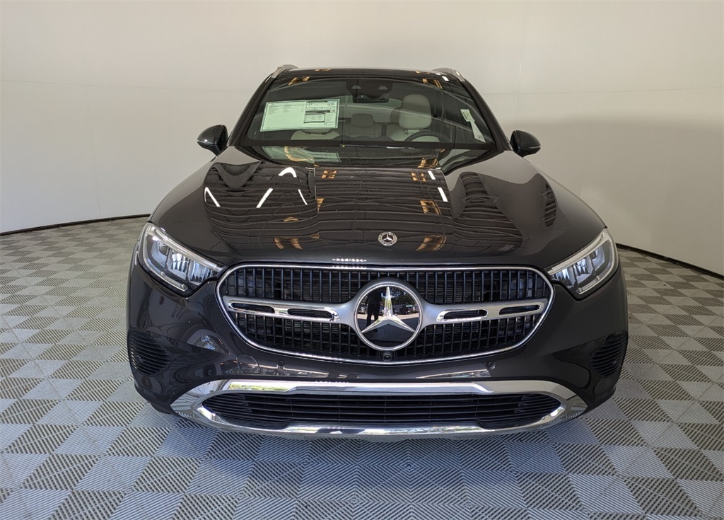 2026 Mercedes Benz GLC 300 photo 2