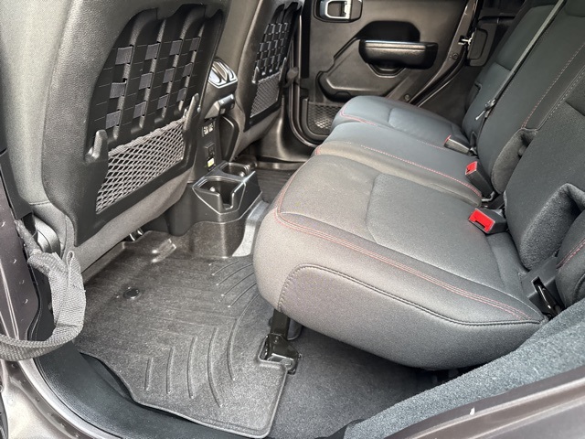 2022 Jeep Wrangler Unlimited Rubicon photo 19