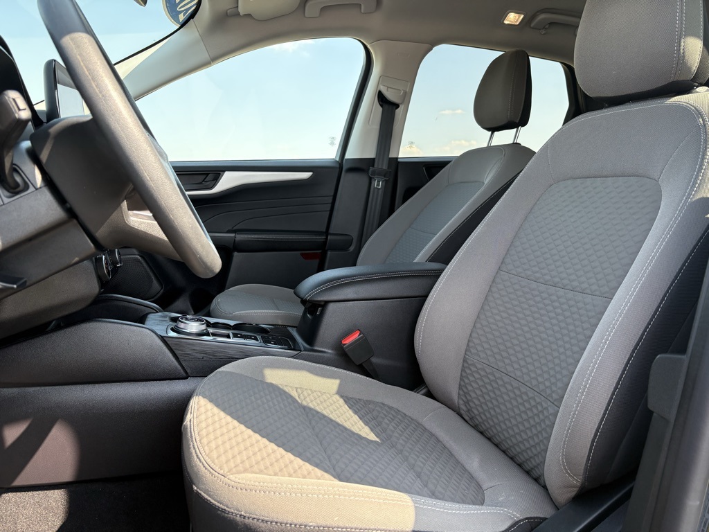 2022 Ford Escape SE photo 17