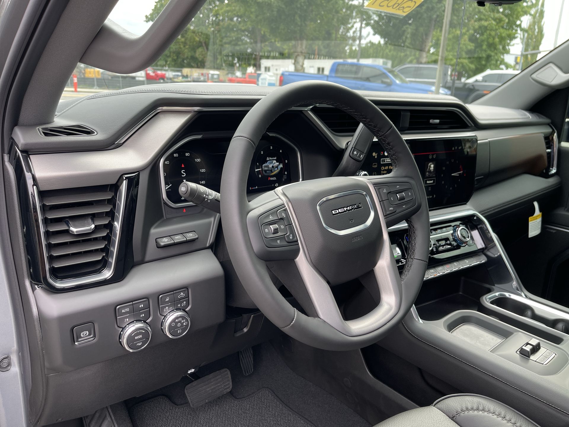 2026 Gmc Sierra 3500 HD Denali photo 10