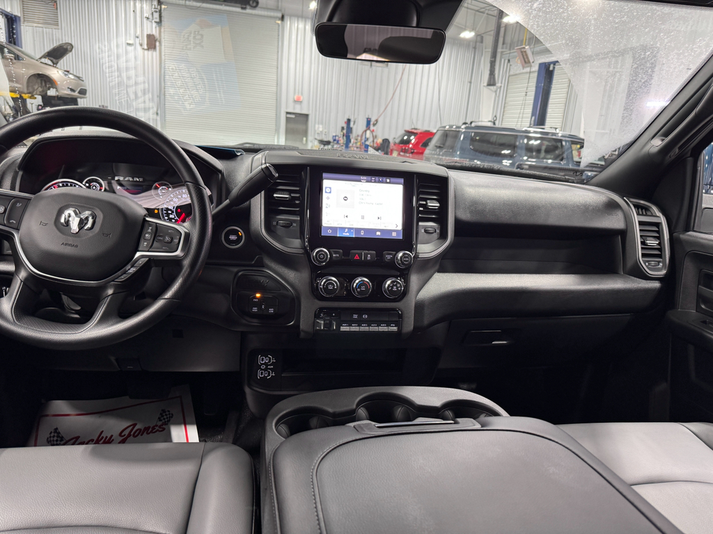 2025 Ram 3500 Tradesman photo 2