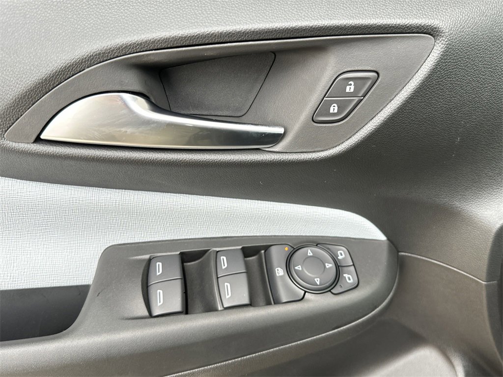 2025 Buick Envista Preferred photo 10