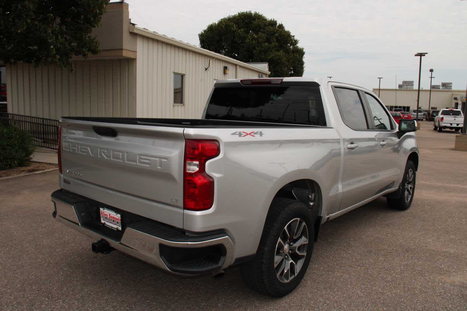 2022 Chevrolet Silverado 1500 LT photo 9