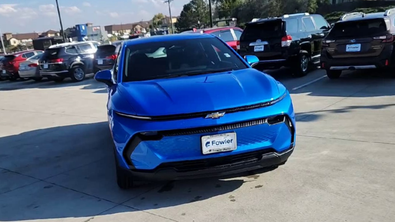 2026 Chevrolet Equinox EV 1LT photo 3