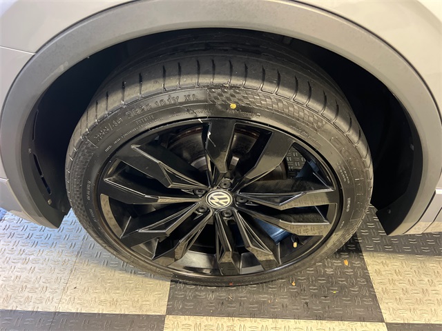 2021 Volkswagen Tiguan SE R-Line Black photo 7