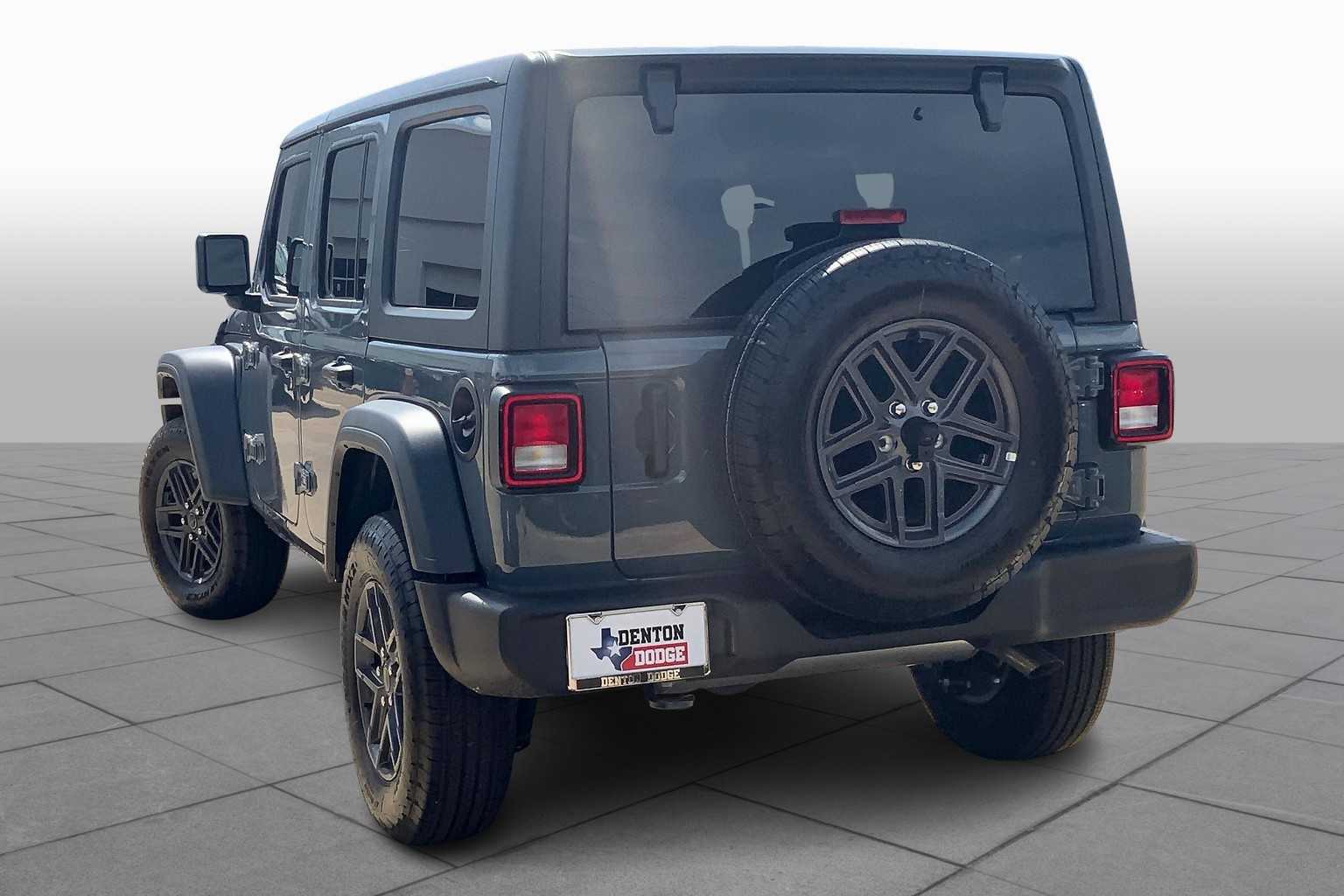 2025 Jeep Wrangler Sport S photo 11