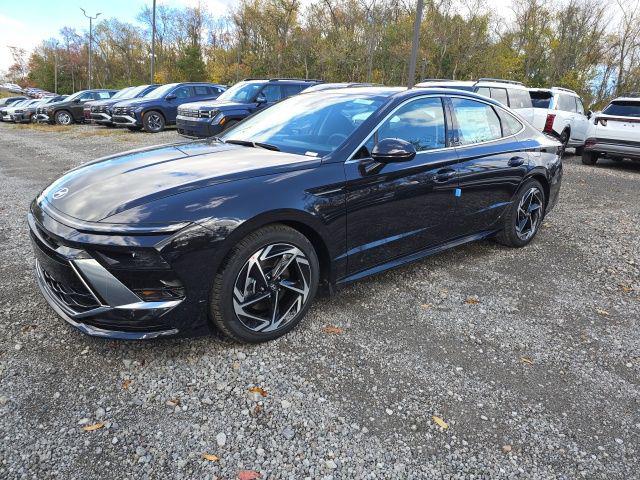 2026 Hyundai Sonata SEL's photo