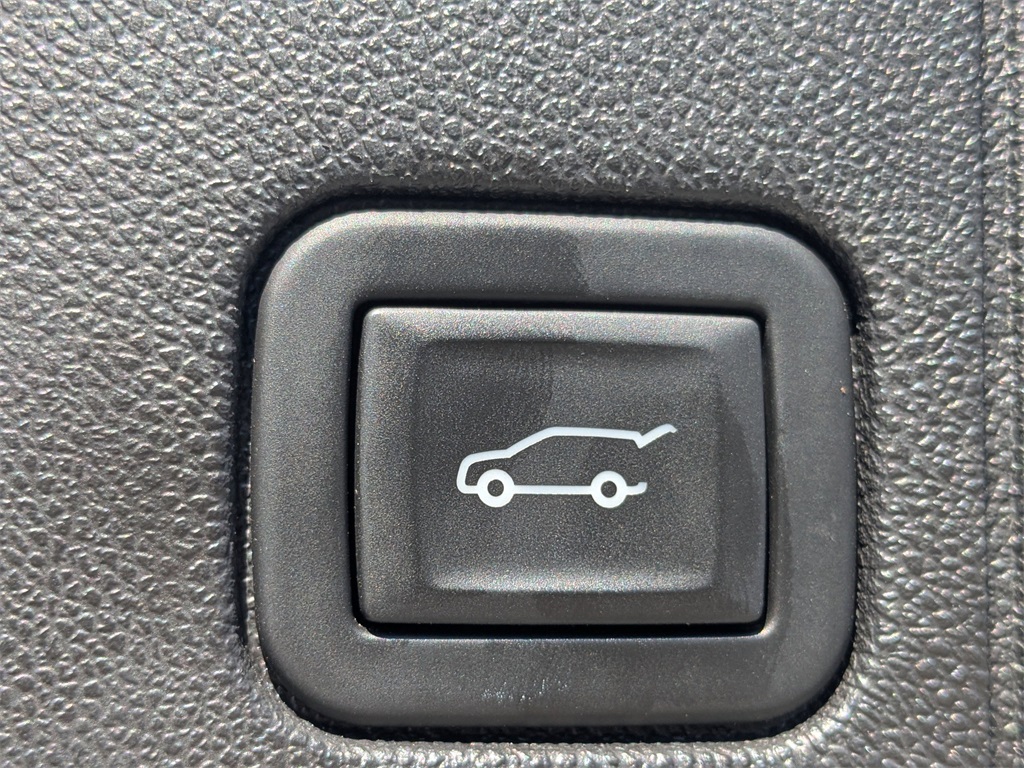 2024 Gmc Terrain SLT photo 13