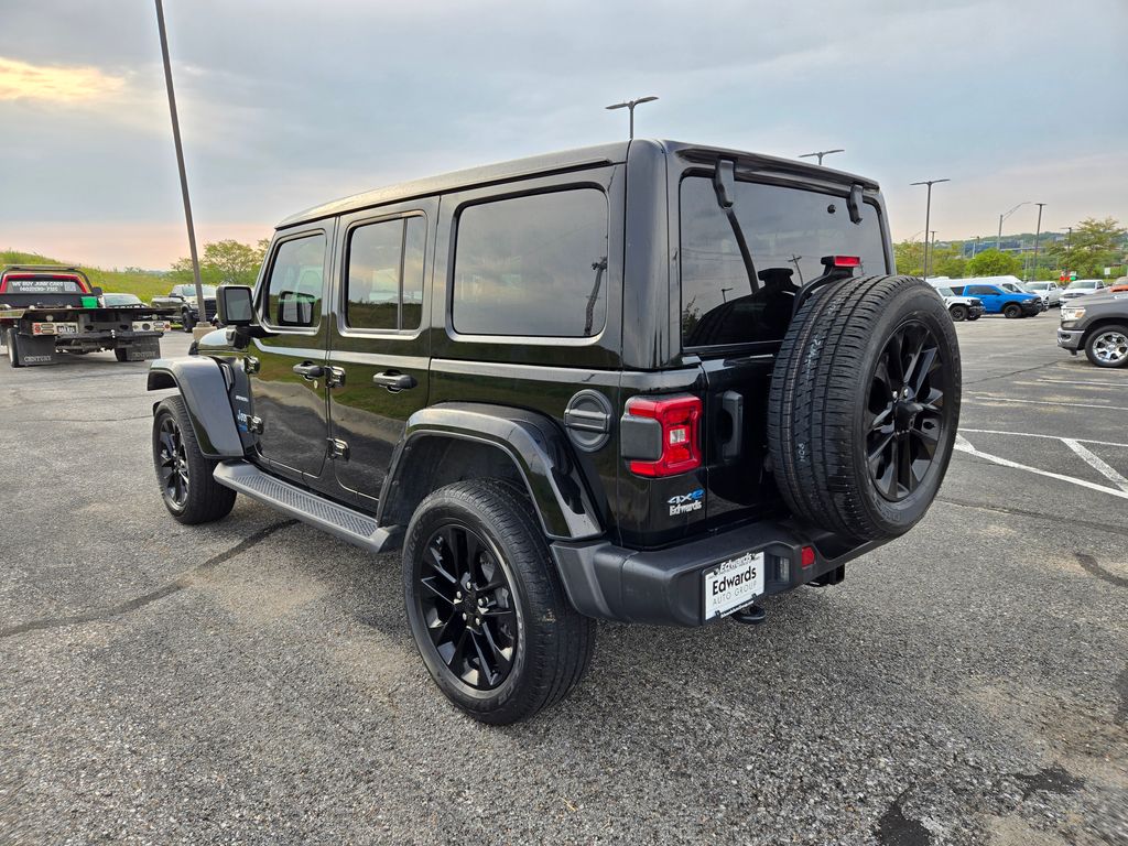2021 Jeep Wrangler Unlimited Sahara 4xe photo 4