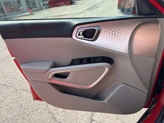 2023 Kia Soul LX photo 21