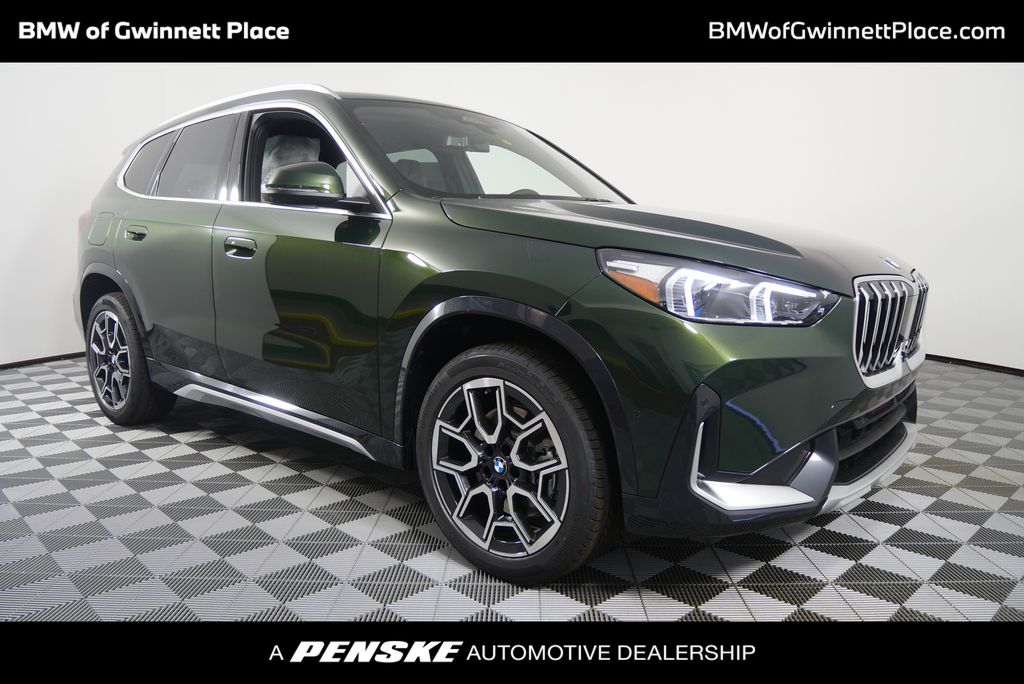 2025 BMW X1 28i's photo