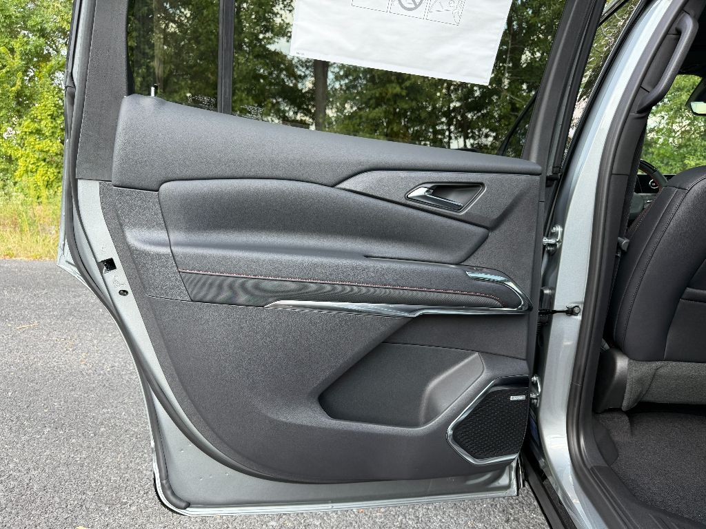 2026 Chevrolet Traverse RS photo 28