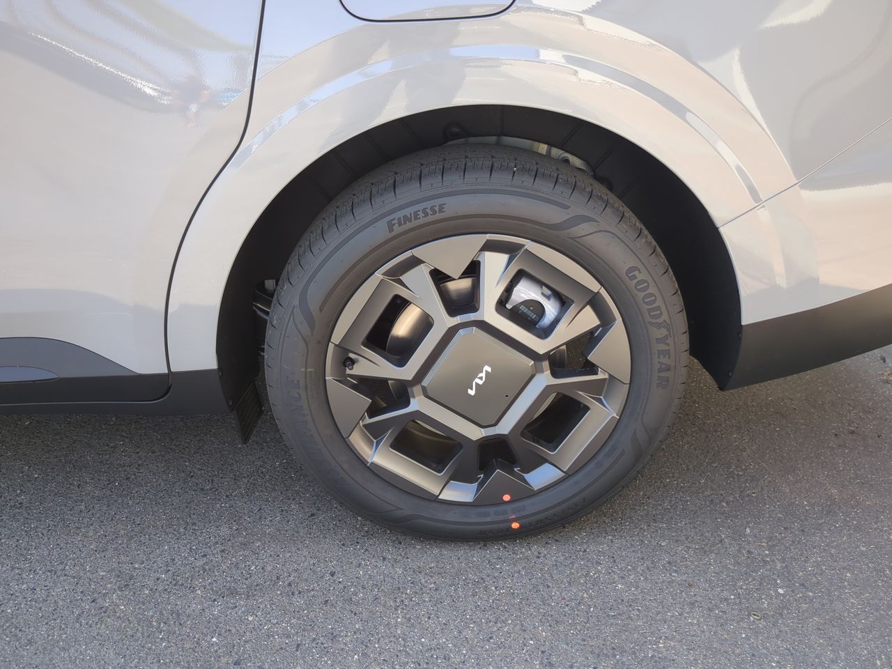 2026 Kia Carnival EX photo 25