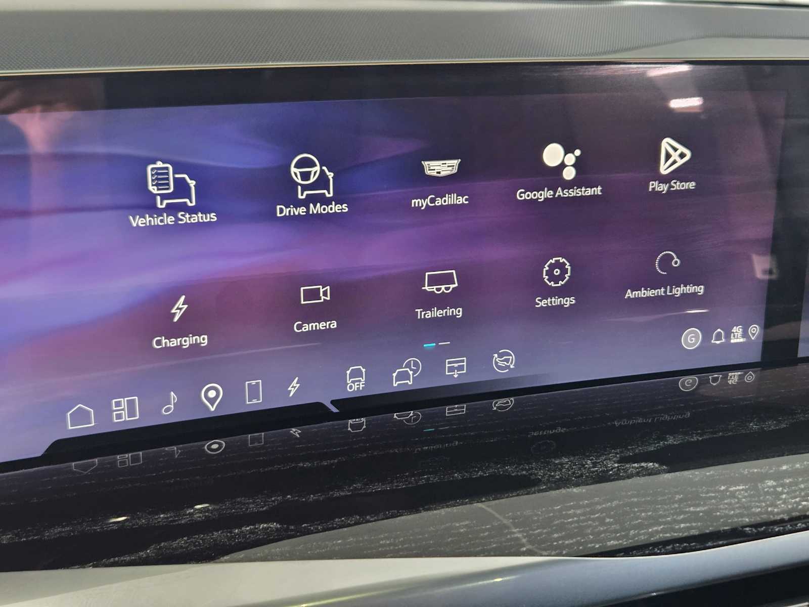 2026 Cadillac Escalade IQ Sport photo 9
