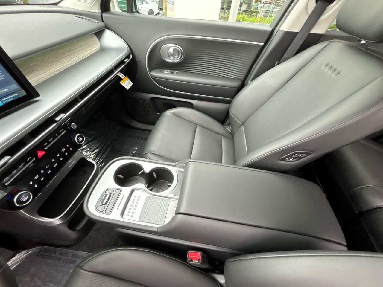 2026 Hyundai Ioniq SEL photo 24