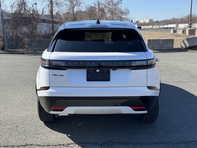 2026 Land Rover Range Rover Velar SE photo 3