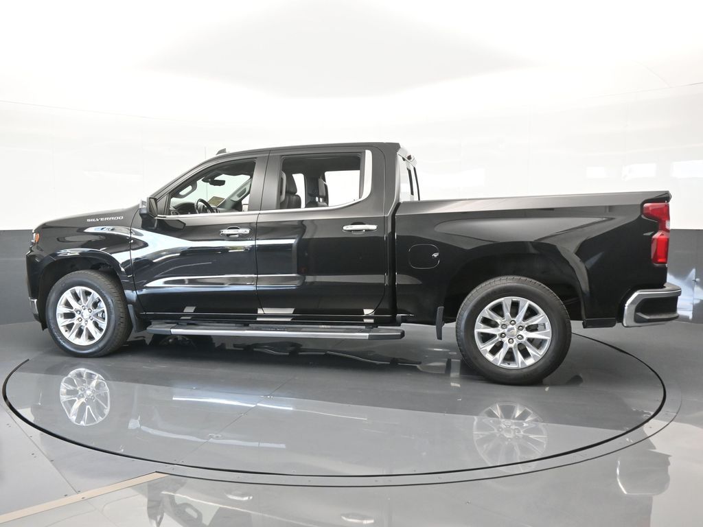 2022 Chevrolet Silverado 1500 LTZ photo 3