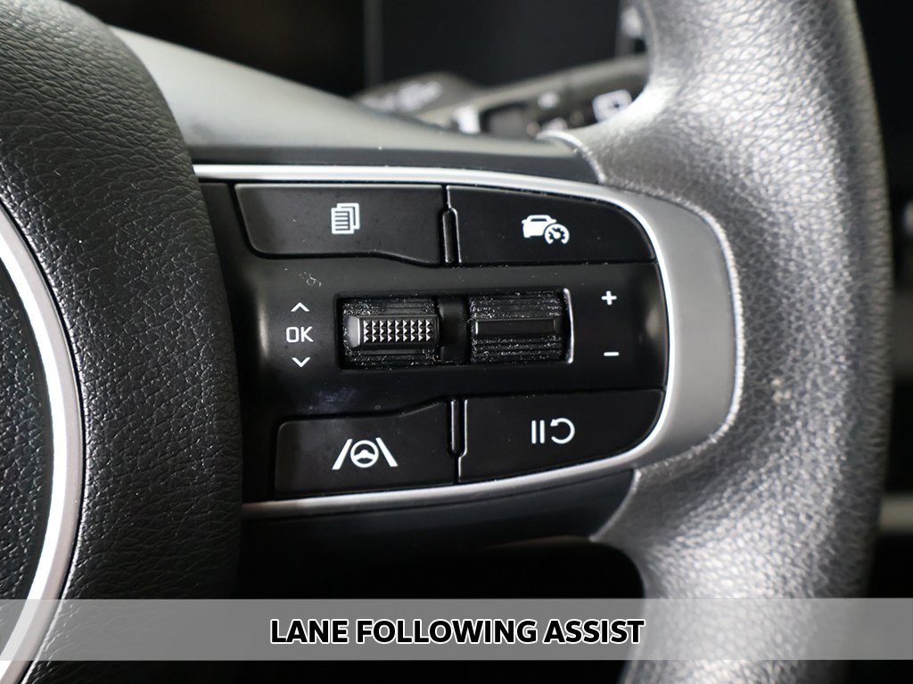 2024 Kia Sportage LX photo 3