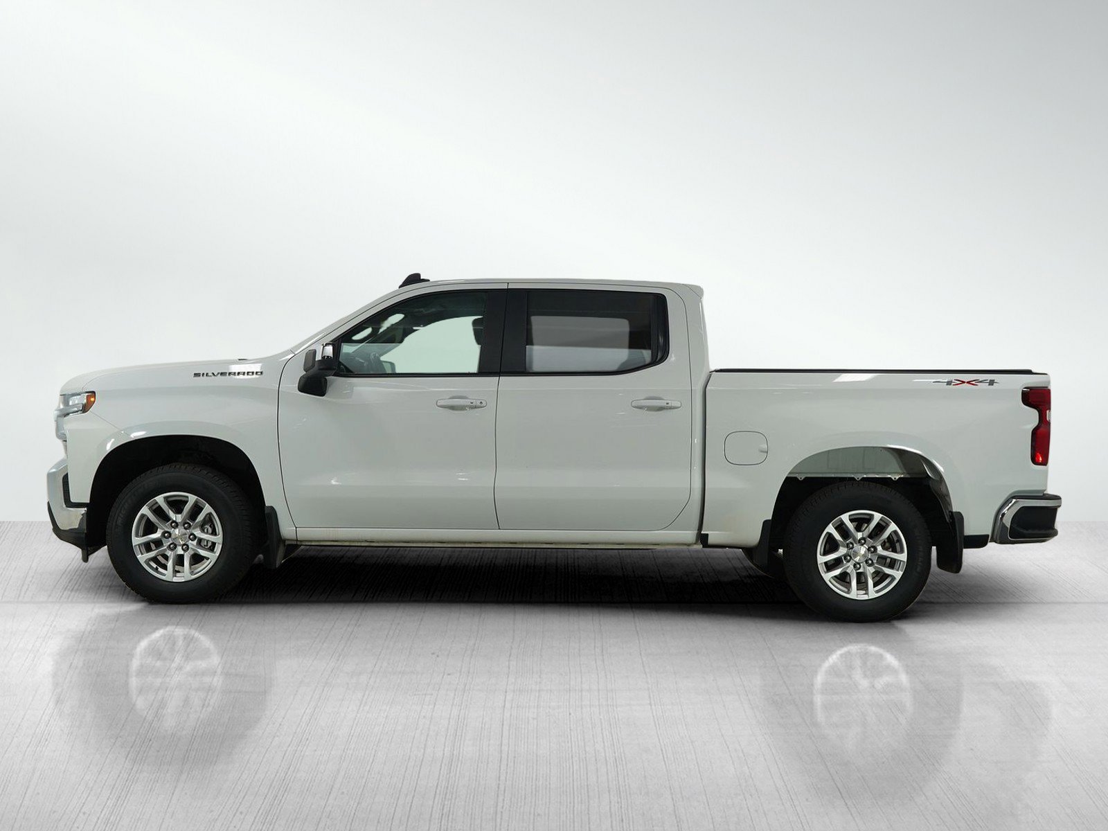 Used 2019 Chevrolet Silverado 1500 LT with VIN 1GCUYDED3KZ309344 for sale in Hopkins, Minnesota