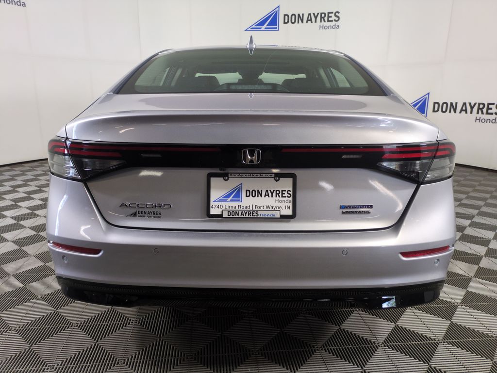 2025 Honda Accord Hybrid Touring photo 4