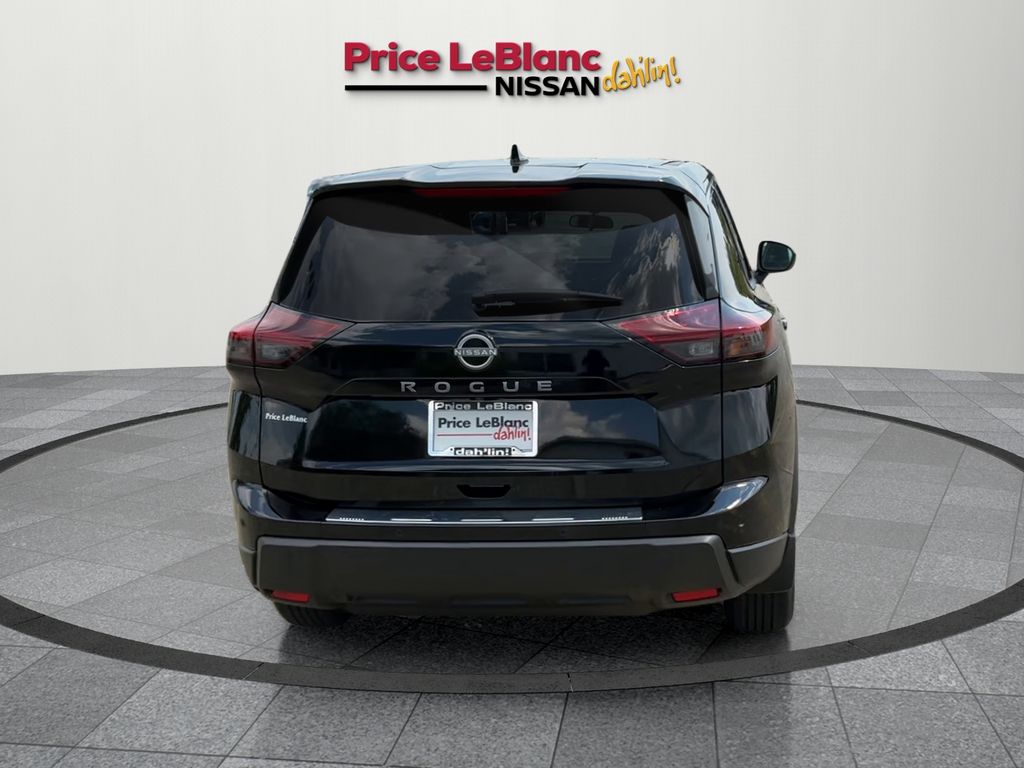 2026 Nissan Rogue SV photo 5