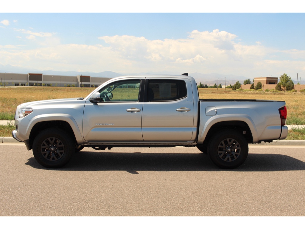 2023 Toyota Tacoma SR5 photo 2