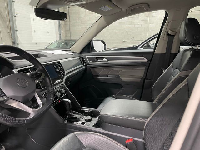 2023 Volkswagen Atlas V6 SEL Premium R-Line photo 9