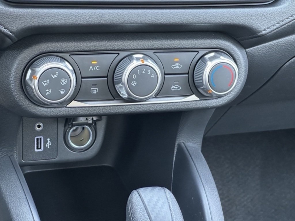 2025 Nissan Versa S photo 13