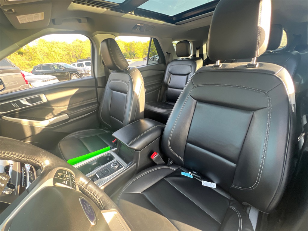 2022 Ford Explorer XLT photo 27