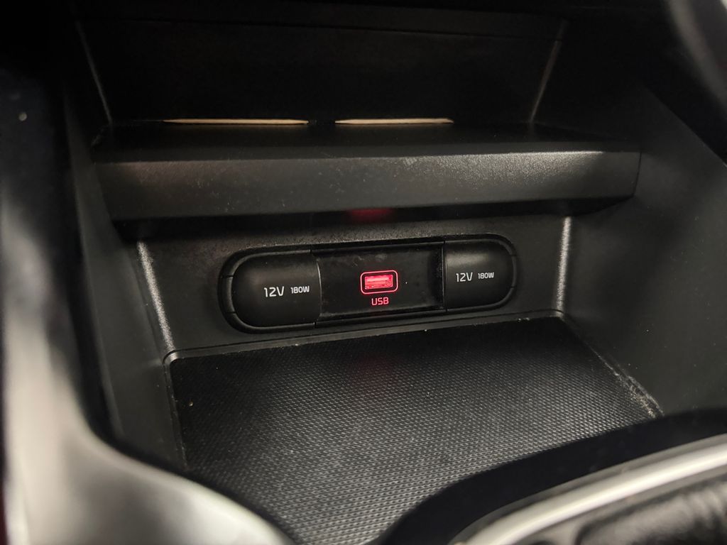 2020 Kia Soul LX photo 25