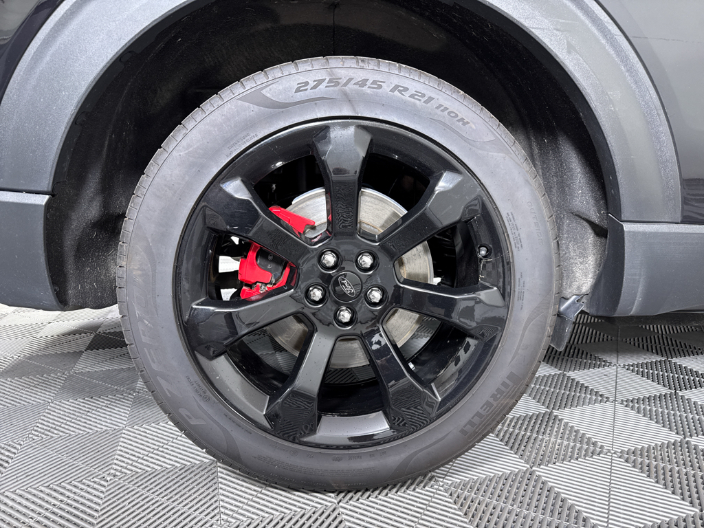 2023 Ford Explorer ST photo 26