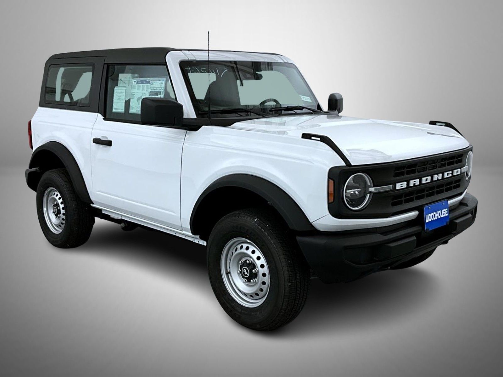 2025 Ford Bronco Base photo 3