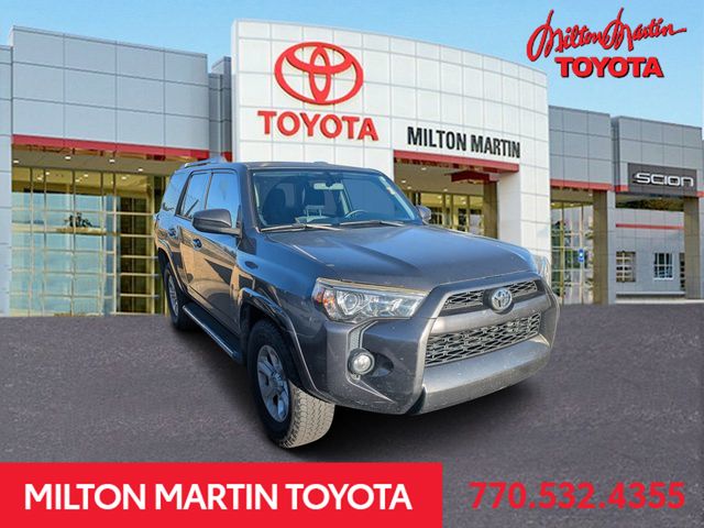 2016 Toyota 4Runner SR5's photo