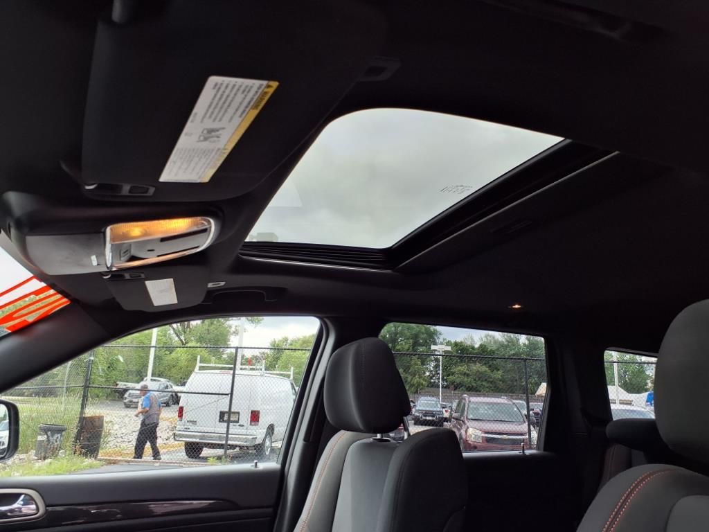 2017 Jeep Grand Cherokee Laredo photo 10