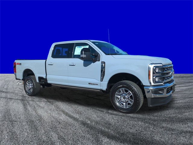 2025 Ford F-350 Lariat photo 2